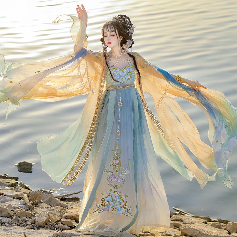 Chiński strój Hanfu dla kobiet – Embroidery Yellow Dress recenzja i cena